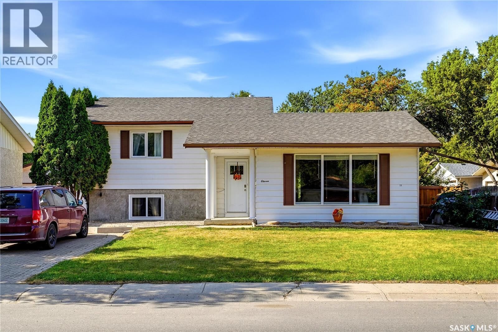 Property Photo:  11 McSherry Crescent  SK S4T 7B4 