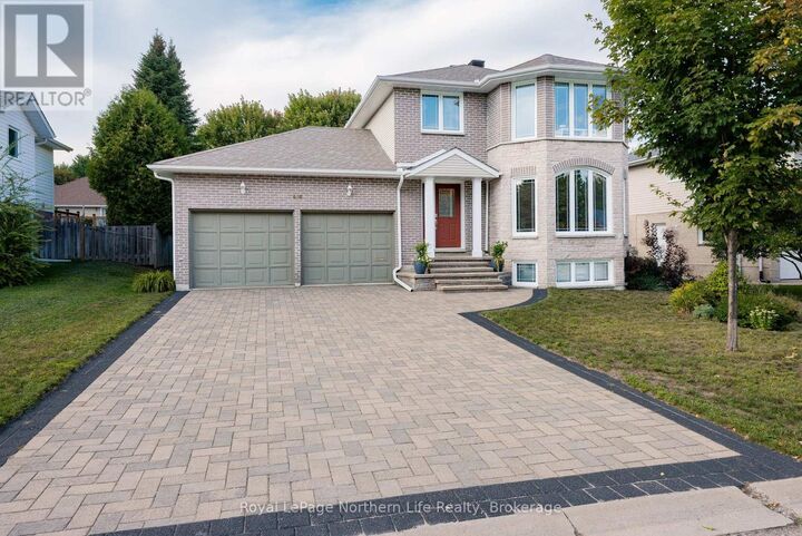 Property Photo:  406 Pearce Street  ON P1C 1M7 