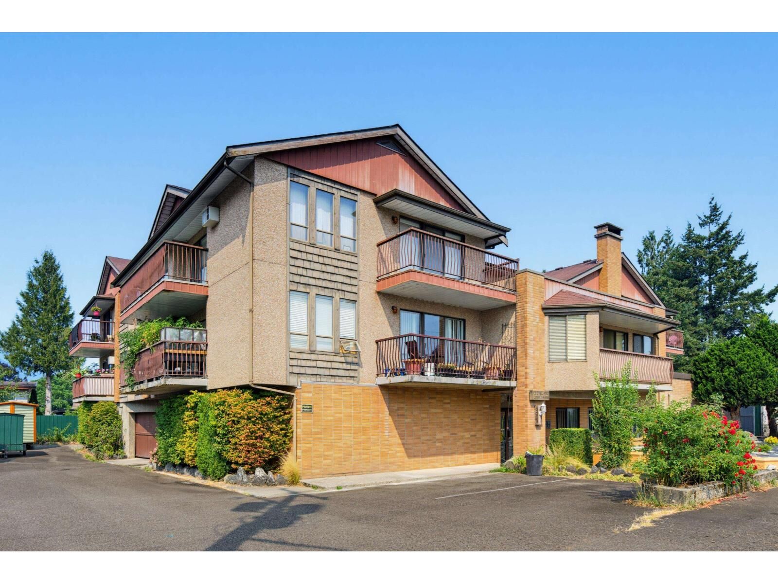 Property Photo:  46195 Cleveland Avenue 105  BC V2P 2X5 