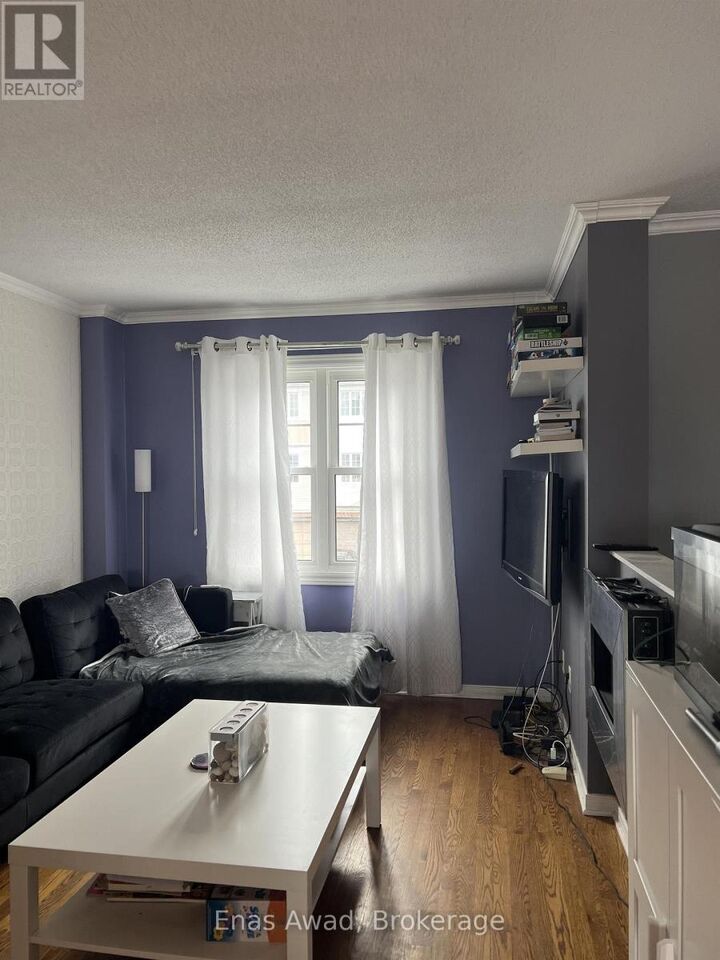Property Photo:  25 Manhattan Crescent 1  ON K2C 4B4 
