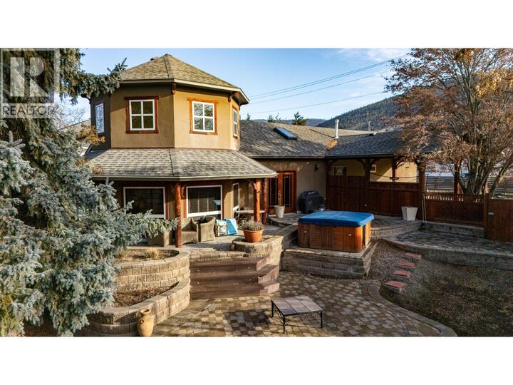 Property Photo: 335 Middle Bench Road BC V2A 8S8
