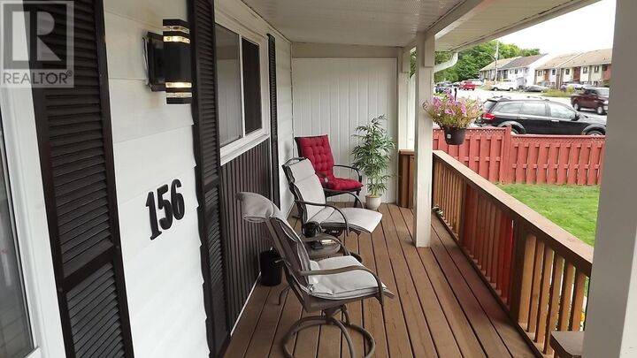 Property Photo:  156 Hillside Dr S  ON P5A 1V3 