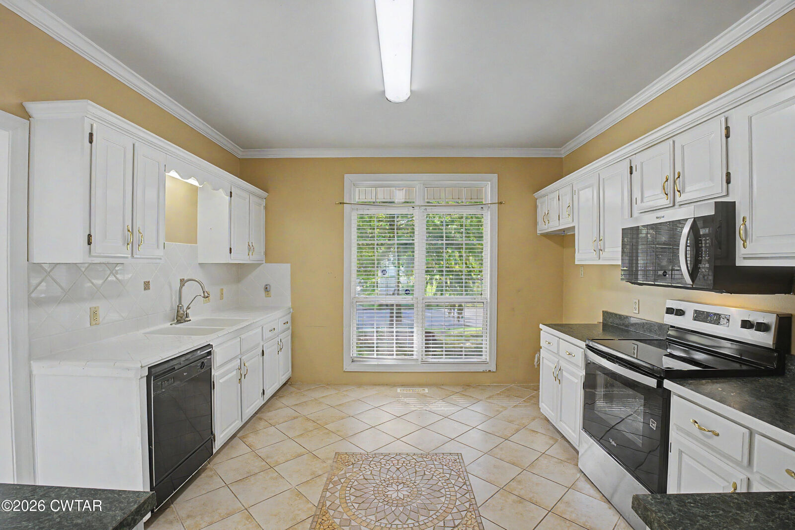 Property Photo:  114 Country Lane  TN 38012 
