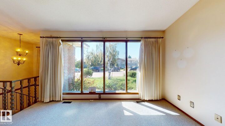 Property Photo:  15103 92 Street NW  AB T5E 5V1 