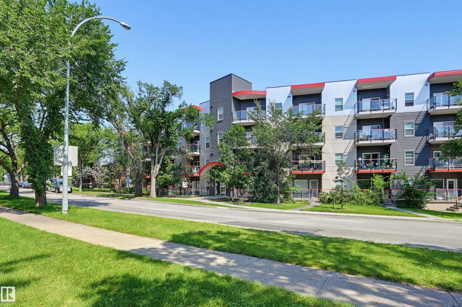 Property Photo: 10611 117 Street NW 103 AB T5H 0G6