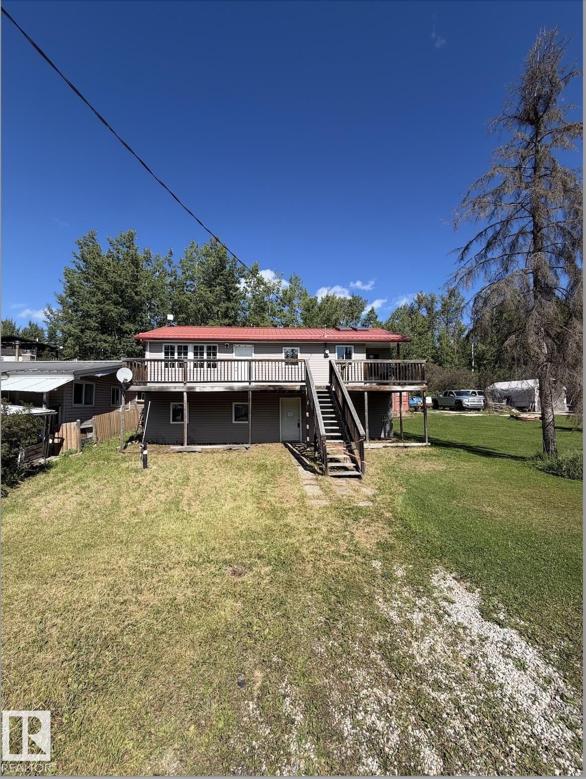 Property Photo:  9914 101 Avenue  AB T0E 0L0 