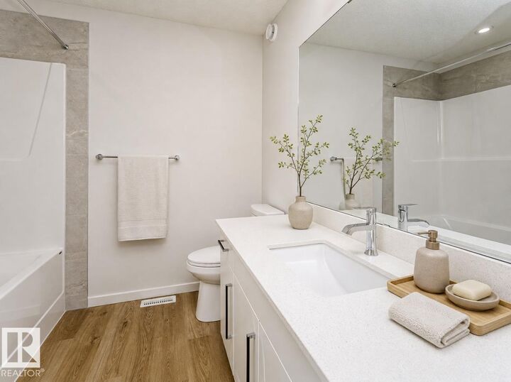 Property Photo:  4321 Kinglet Drive NW  AB T8T 0K9 