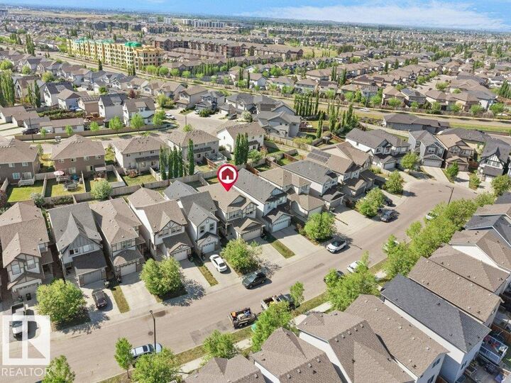 Property Photo: 3101 Arthurs Crescent SW AB T6W 2H7