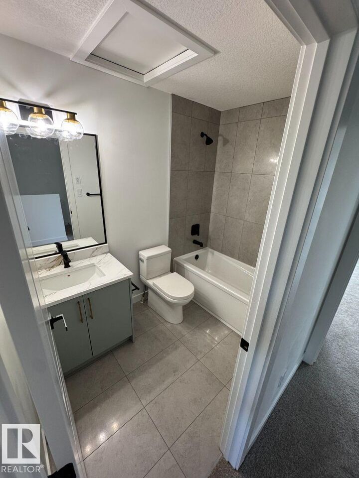 Property Photo:  840 Northern Harrier Lane NW  AB T5S 0P8 