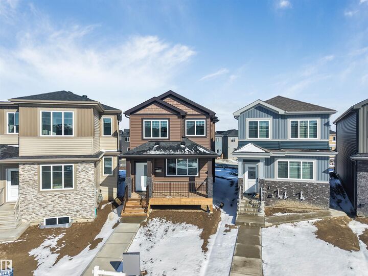Property Photo:  22932 80 Av NW  AB T5T 7Y1 