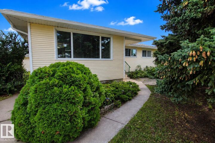 882 Knottwood Road NW — photo 1