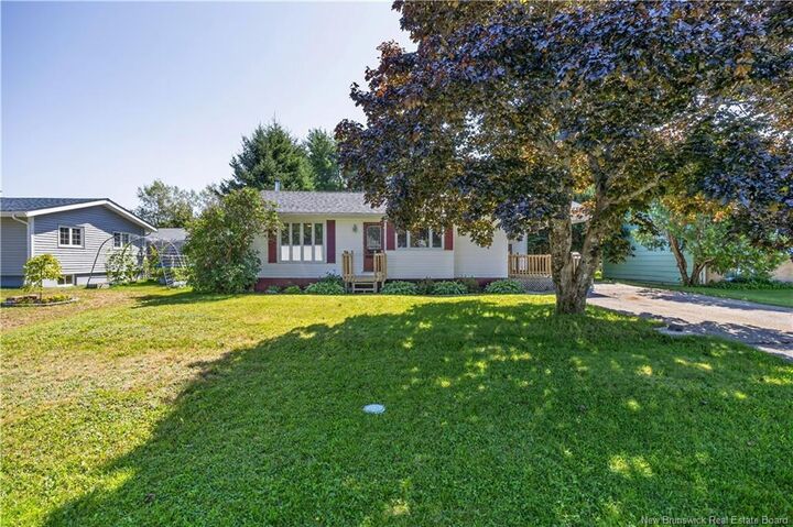 Property Photo:  380 Sunset Avenue  NB E1V 1A4 