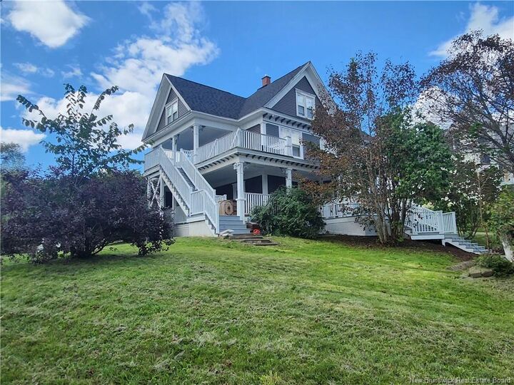 17 Pleasant Street — photo 1
