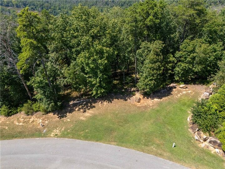 Property Photo:  104 Somerset Lane  GA 30132 