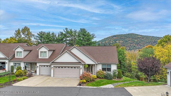 Property Photo: 90 Grandview Drive PA 18657
