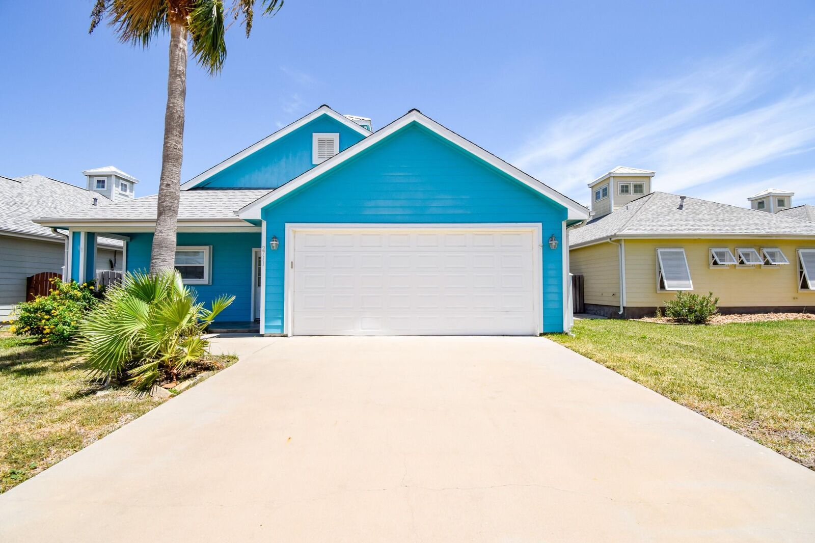 Property Photo:  2711 Lakeview Drive  TX 78382 