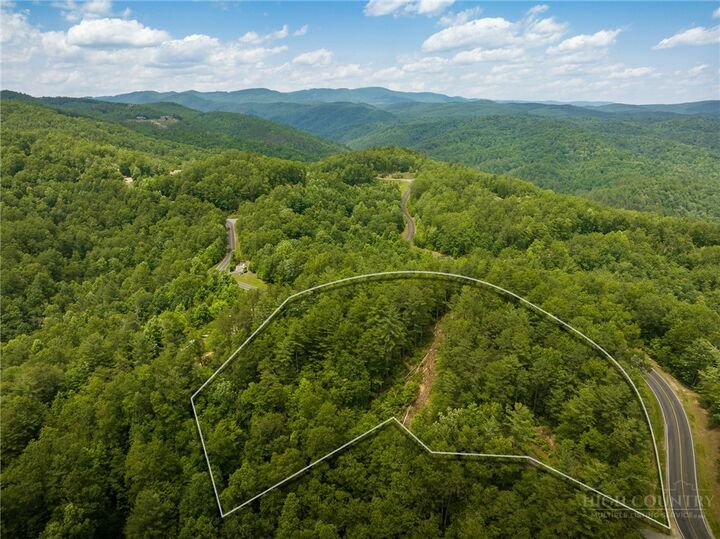 Property Photo:  1328 Reynolds Parkway  NC 28624 