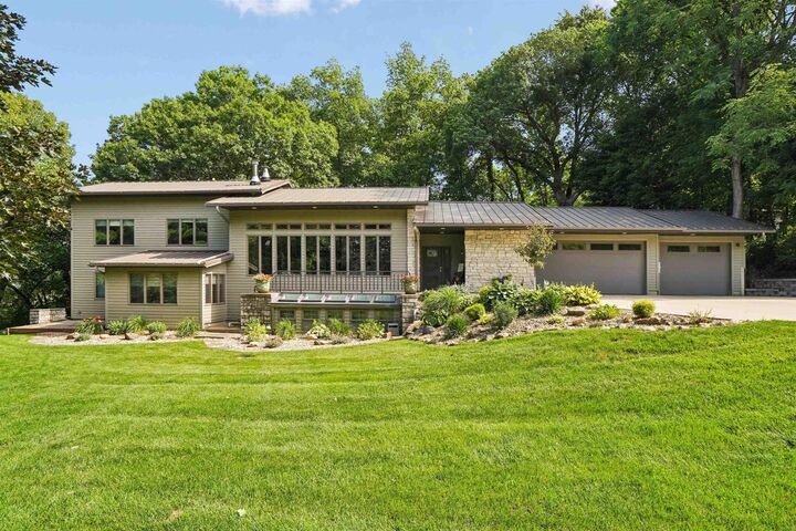 Property Photo: 415 NE 3rd Avenue IA 50677
