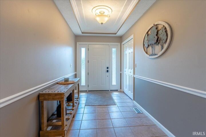 Property Photo:  2533 Oak Trail Drive  IN 47630 
