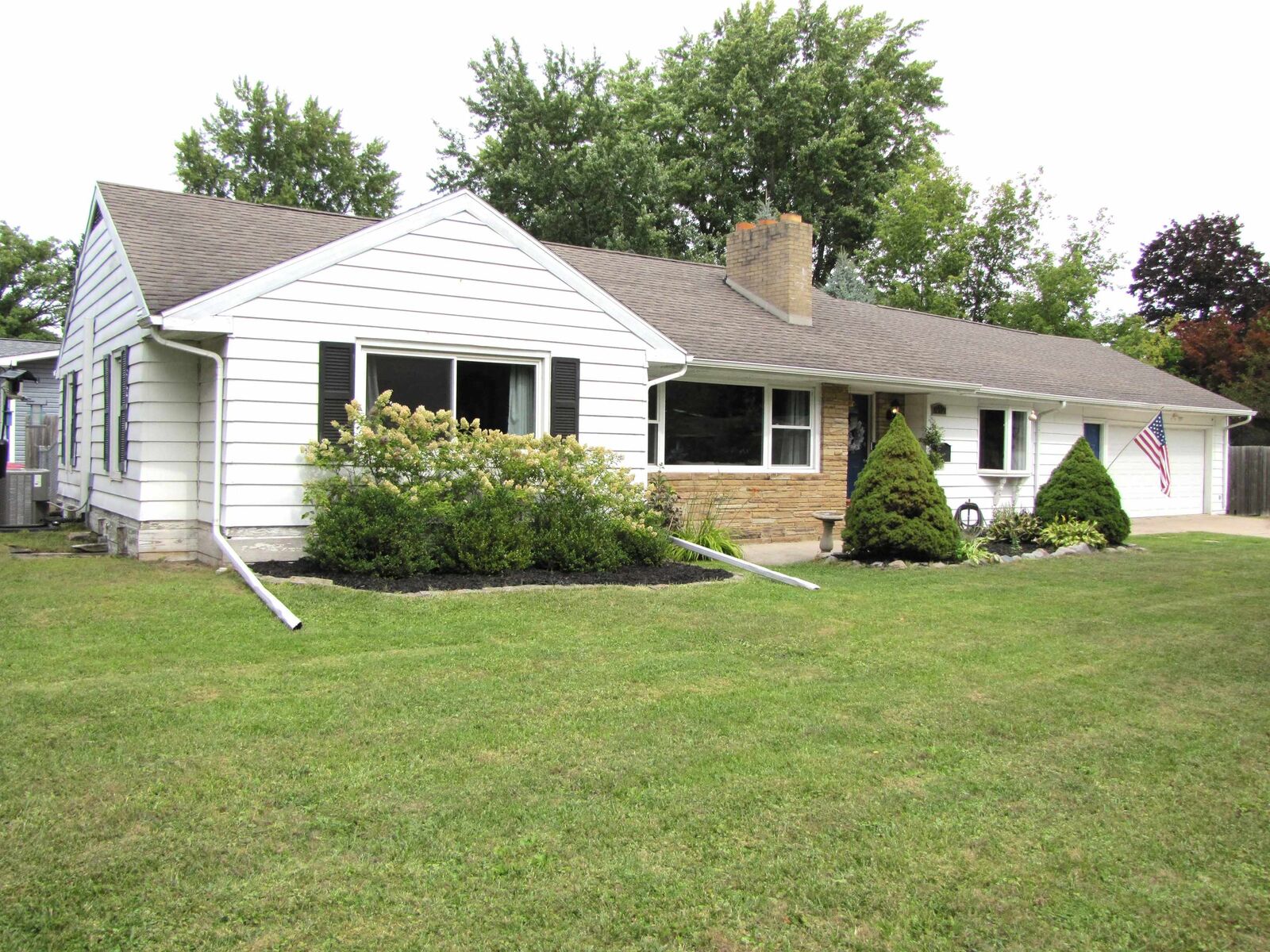 Property Photo:  912 W Meadowbrook  MI 48640 