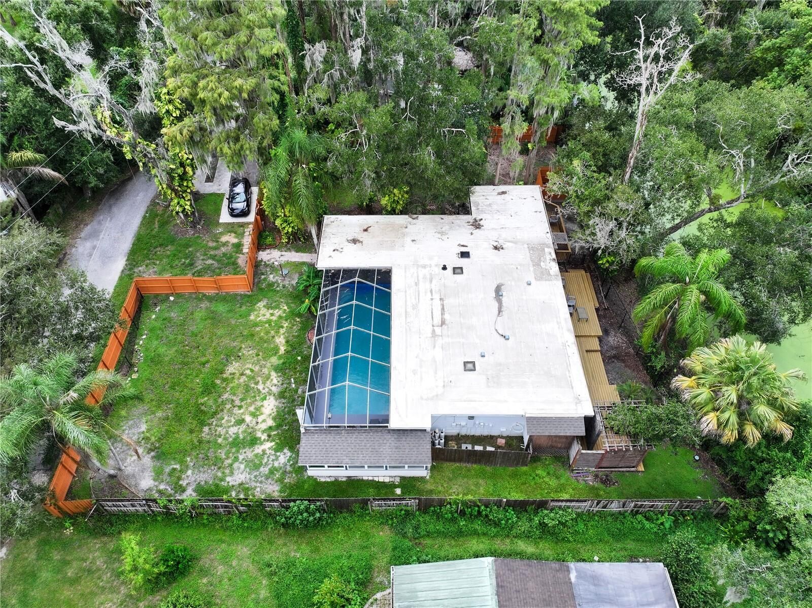 Property Photo:  111 Oak Lee Drive  FL 33548 