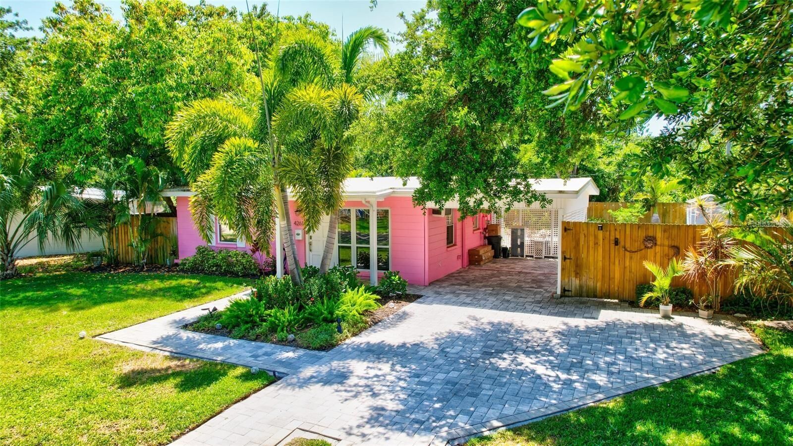 Property Photo: 4261 Porpoise Drive SE FL 33705
