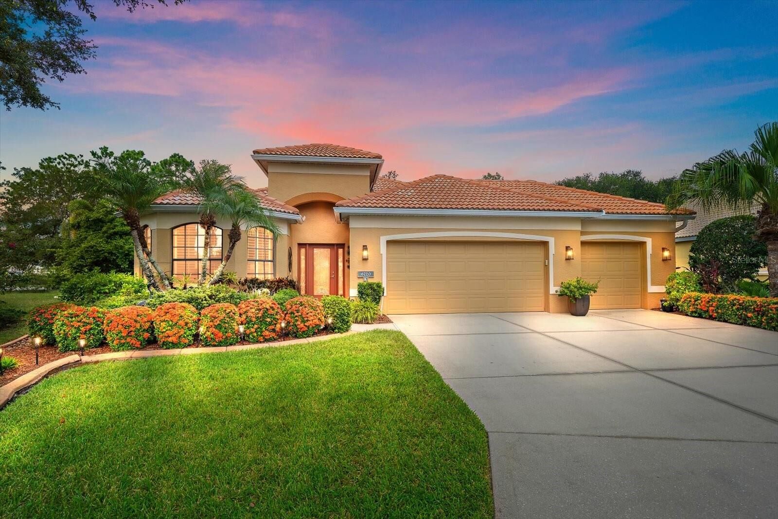 Property Photo: 6720 Willow Grouse Court FL 34203