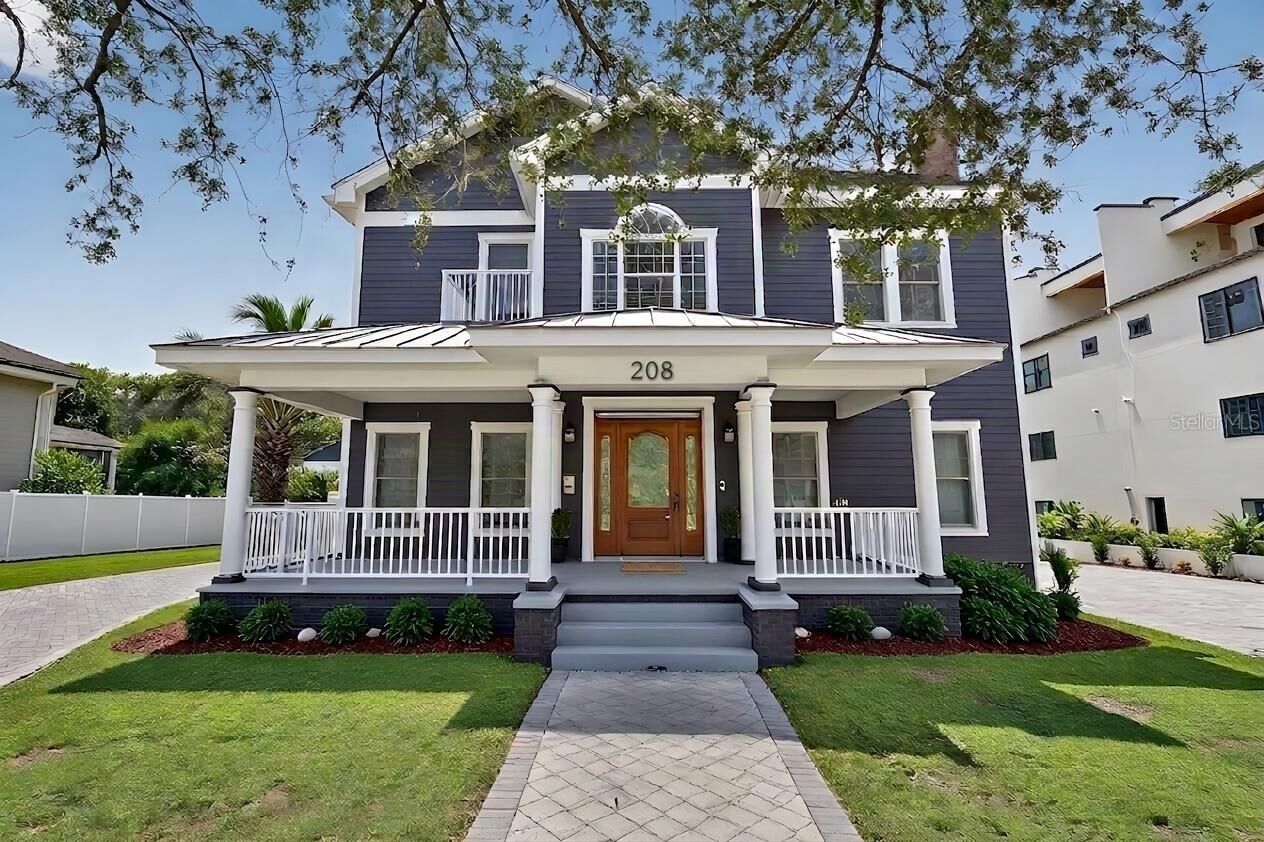 Property Photo:  208 W Ross Avenue  FL 33602 