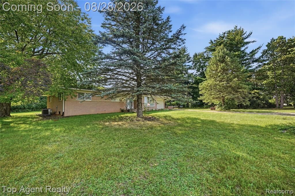 Property Photo:  2830 S Van Dyke Road  MI 48444 9730 