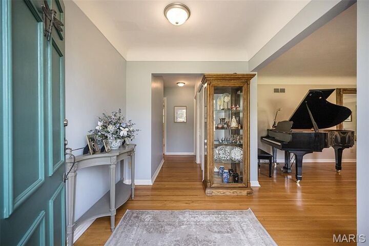 Property Photo:  22 Marsally Drive  MO 63131 