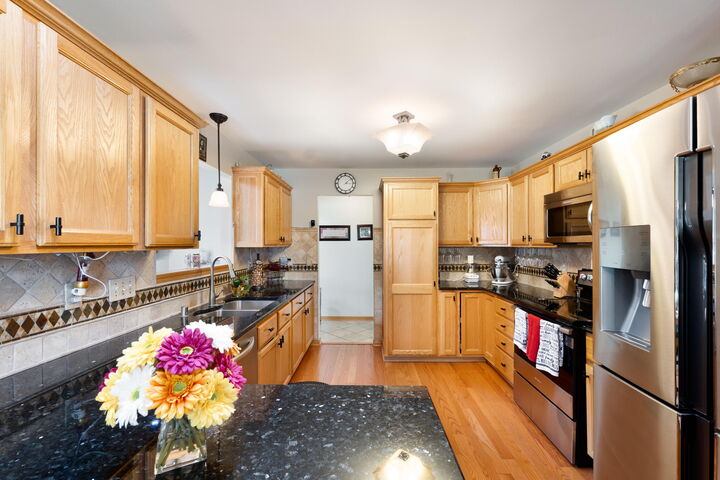 Property Photo:  2081 Upper Ridge Rd  WI 53074 