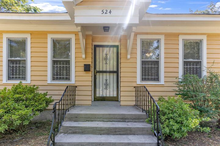 Property Photo:  524 Haynes St  TN 38111 