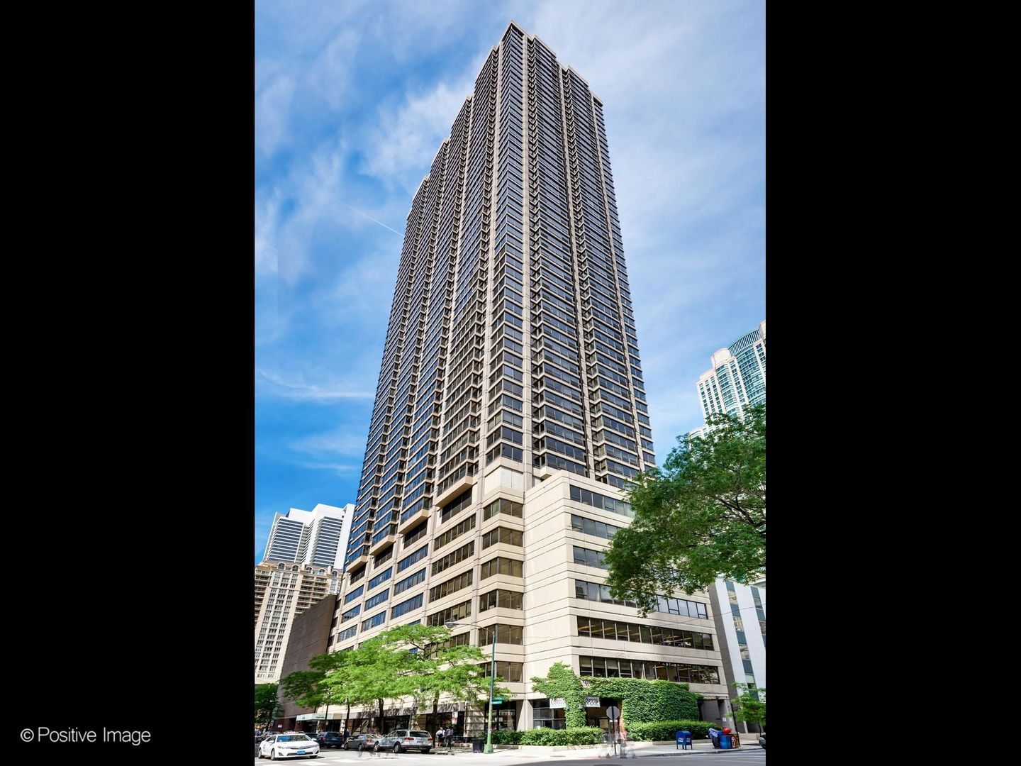Property Photo: 30 E Huron Street 4106 IL 60611