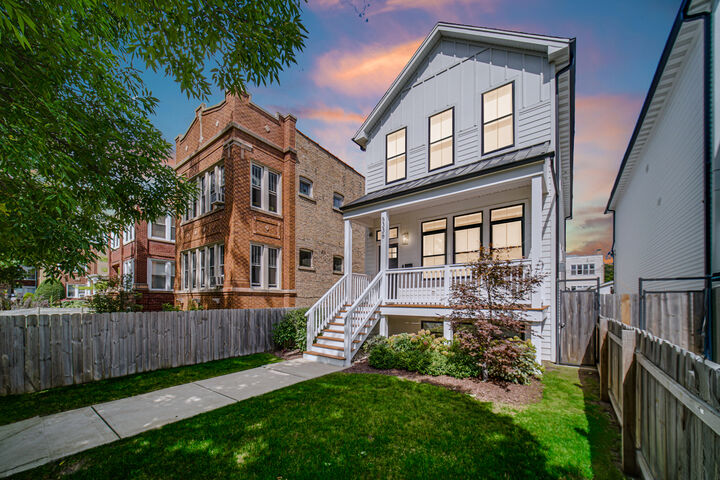 Property Photo:  5336 W Leland Avenue  IL 60630 