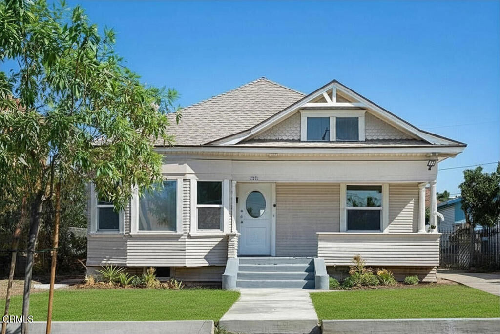 Property Photo:  655 E 50th Street  CA 90011 