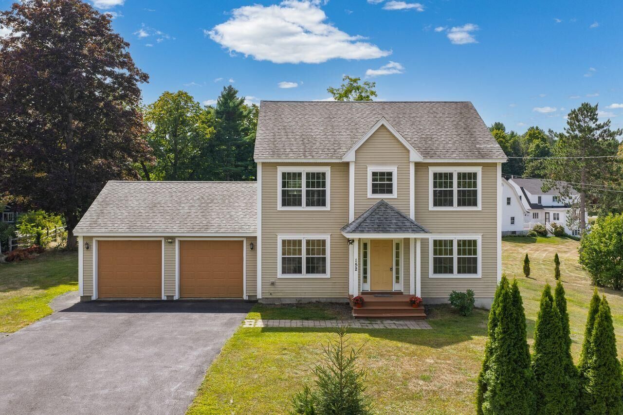 Property Photo:  152 State Street  ME 04038 