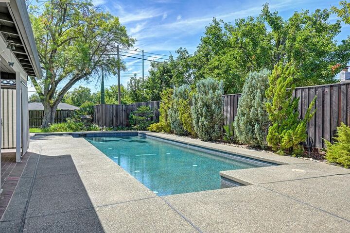Property Photo:  1701 Daphne Avenue  CA 95815 