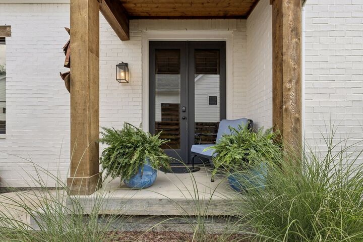 Property Photo:  128 37th Ave N  TN 37209 