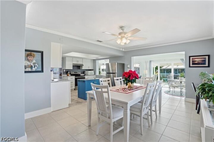 Property Photo:  2607 Bayshore Drive  FL 33993 
