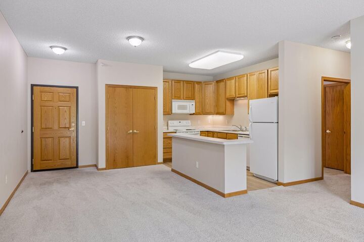 Property Photo: 4824 E 53rd Street 307 MN 55417