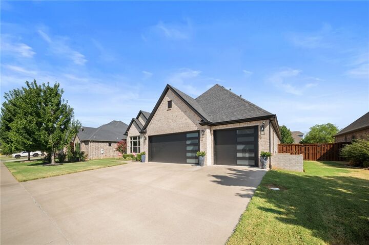 Property Photo: 8607 W Birdsong Lane AR 72713