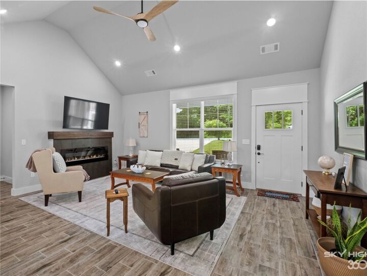 Property Photo:  73 Wandsworth Drive  AR 72715 