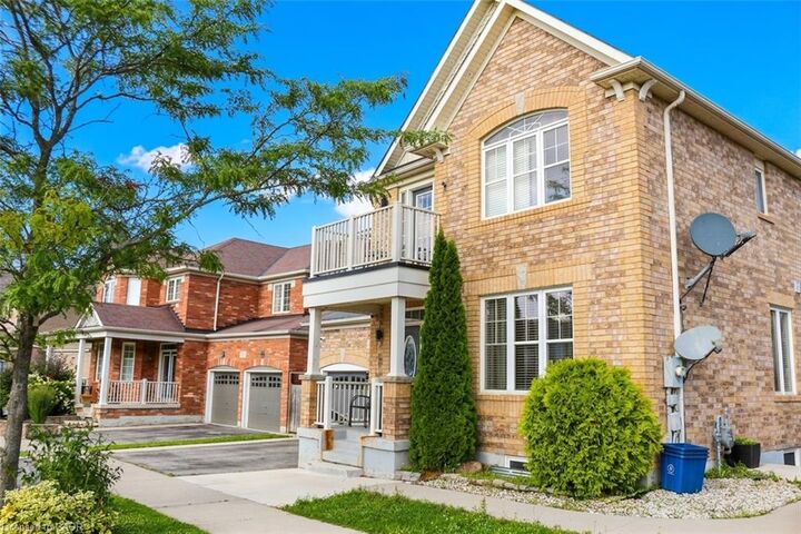 Property Photo:  358 Baldwin Drive Upper  ON N3C 0C2 