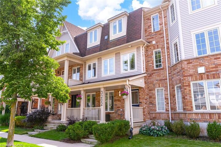 3202 Munson Crescent — photo 1