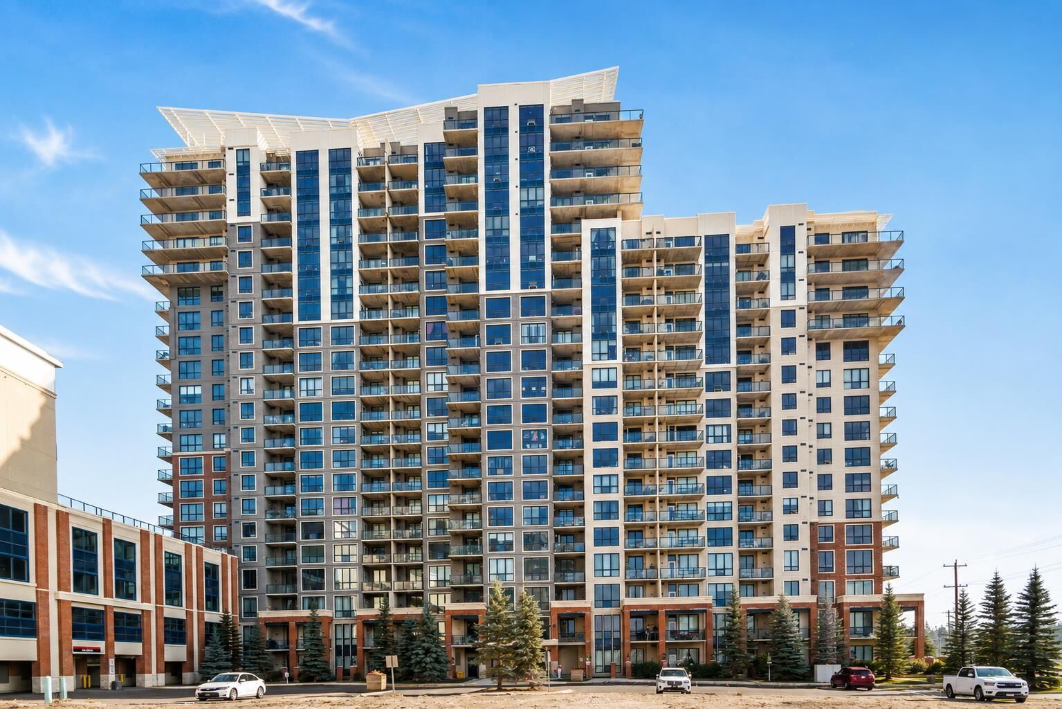 Property Photo:  8880 Horton Road SW 806  AB T2V 2W3 