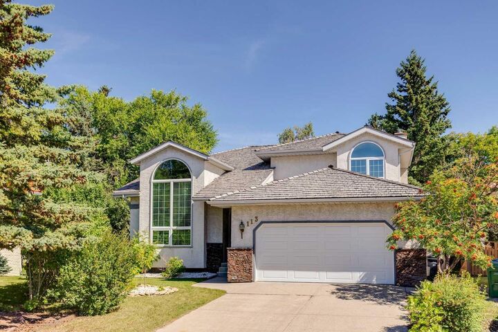 113 Hawkdale Bay NW — photo 1