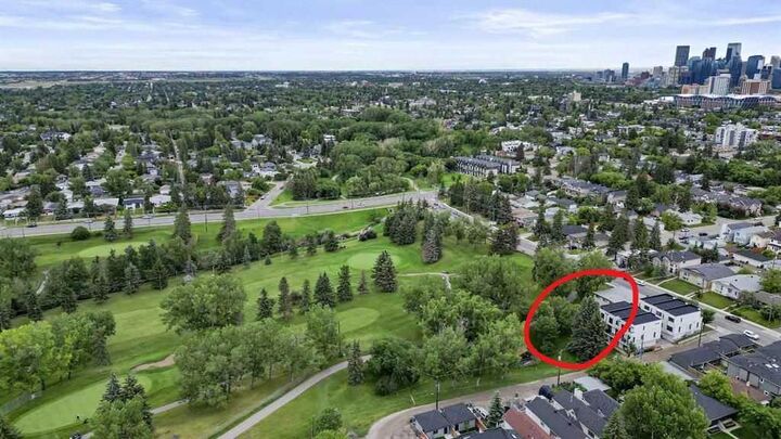 Property Photo: 1616 24 Avenue NW 202 AB T2M 1Y6