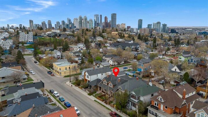 Property Photo:  1010 19 Avenue SE  AB T2G 1M2 