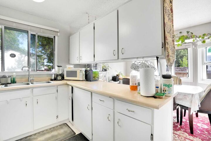 Property Photo:  707 Whitehill Way NE  AB T1Y 3E6 
