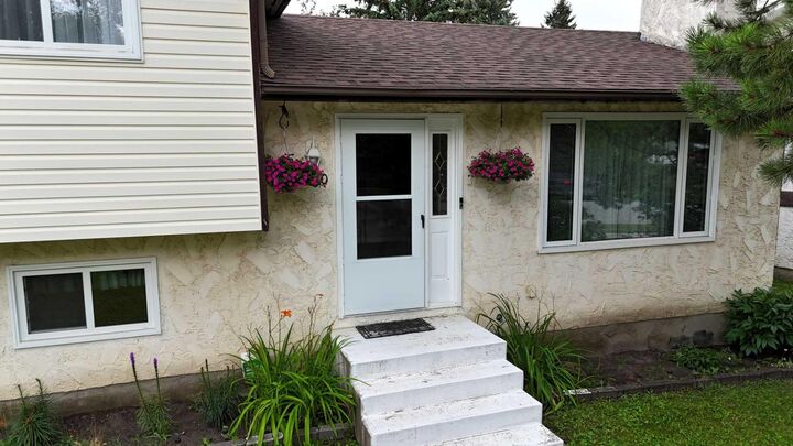 Property Photo:  5740 Westhaven Drive  AB T7E 1J5 